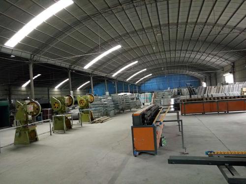 哪里賣沖孔網(wǎng)板，專業(yè)廠家銷售解答